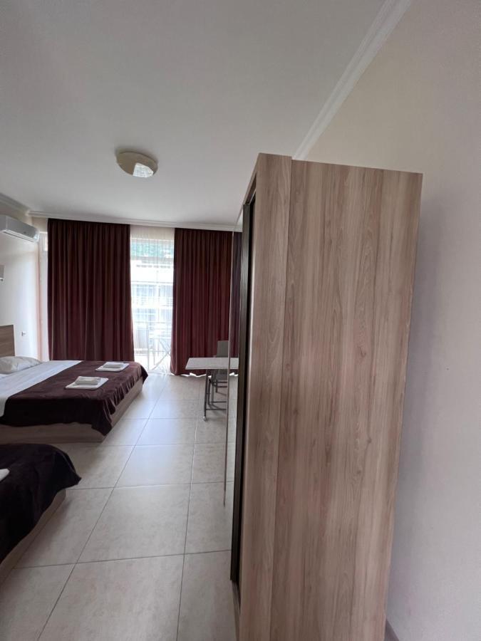 Sunshine Hotel Квариати Экстерьер фото
